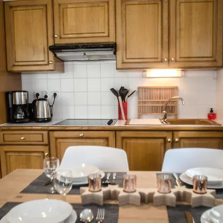 Calme à Chamonix, Proche Centre-ville Avec Balcons, Parking Et Wi-fi - Fr-1-343-212 Appartamento