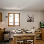 Calme 3 Etoiles Avec Wi-fi Et Parking, - Fr-1-343-212