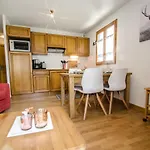 Apartment Calme 3 Etoiles Avec Wi-fi Et Parking, - Fr-1-343-212 Chamonix