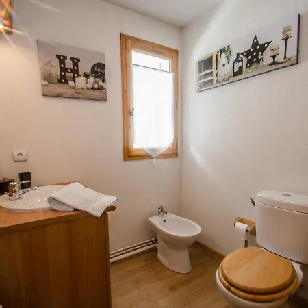Calme A Chamonix, Proche Centre-ville Avec Balcons, Parking Et Wi-fi - Fr-1-343-212