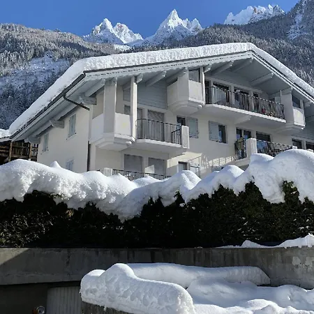 Apartment Calme A Chamonix, Proche Centre-ville Avec Balcons, Parking Et Wi-fi - Fr-1-343-212 *