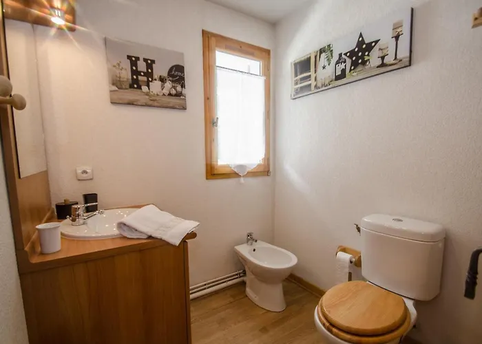 Calme 3 Etoiles Avec Wi-fi Et Parking, - Fr-1-343-212