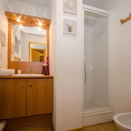 Calme 3 Etoiles Avec Wi-fi Et Parking, - Fr-1-343-212